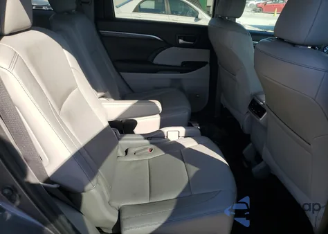 2022 Subaru Forester Touring из США, поврежденный, VIN JF2SKARC7NH471353